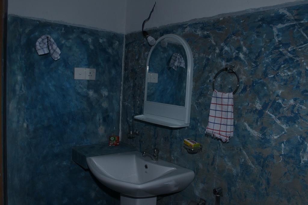 Abberny Villa Midigama East Room photo